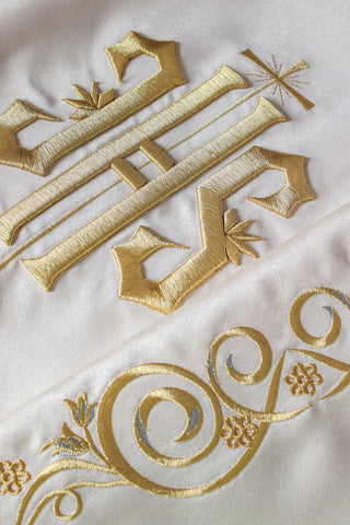 Ecru humeral veil with IHS motif and decorative embroidery