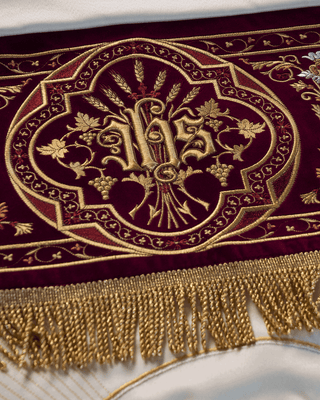 Embroidered canopy on velvet - LITURGICAL SHOP