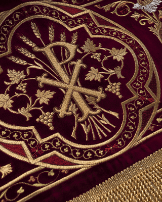 Embroidered canopy on velvet - LITURGICAL SHOP