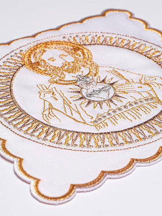 Embroidered chalice linen with an image of the heart of the Lord Jesus - LITURGICAL SHOP