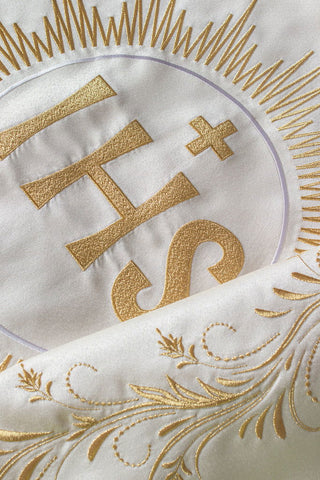 Embroidered veil with cross motif in ecru color - LITURGICAL SHOP