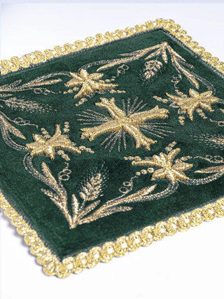 Embroidered velvet cup linen Green - LITURGICAL SHOP