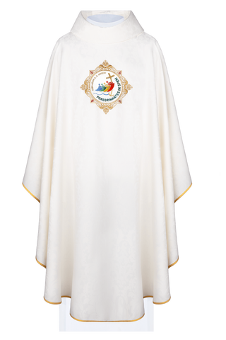 Jubilee chasuble with embroidery around the coat of arms in ecru color for the Rome Jubilee 2025