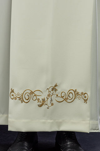 Embroidered priestly alb with a turtleneck and floral pattern in ecru color