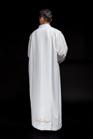 Embroidered priestly alb with a collar and crosses in white or ecru