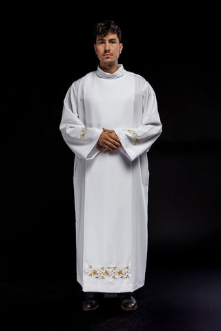 Embroidered priestly alb with a collar and floral pattern in white or ecru