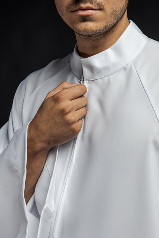 Smooth priest's alb with front zipper - white or ecru, stretch, various sizes