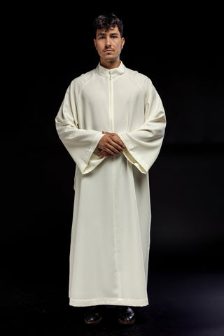 Smooth priest's alb with front zipper in Ecru