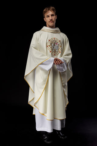 Ecru liturgical chasuble with Lamb of God embroidery and gold trim