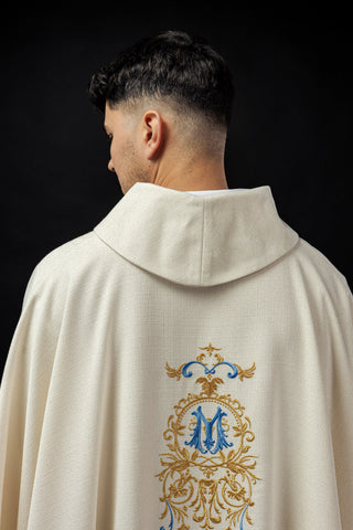 Chasuble made of shiny fabric with gold thread - limited edition