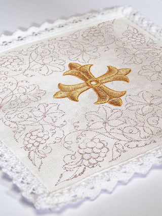 Linen chalice underwear embroidered Cross - LITURGICAL SHOP