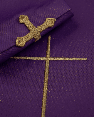 Purple chasuble richly embroidered glossy - LITURGICAL SHOP