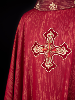 Red chasuble with richly embroidered cross and decorated collar - LITURGICAL SHOP