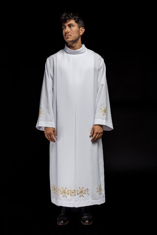 Embroidered priestly alb with a turtleneck and floral pattern in white or ecru