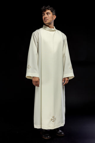 Embroidered priestly alb with a turtleneck in ecru or white