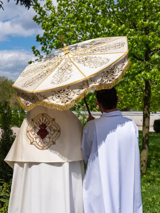 Welon liturgiczny Serce Pana Jezusa ecru - SZATYLITURGICZNE.PL