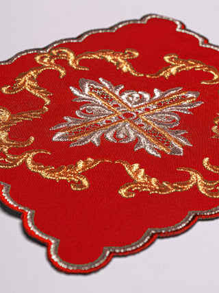 Set of chalice linens embroidered with a cross motif - Red