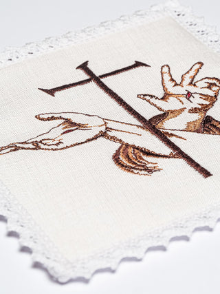 A complete set of chalice linens with Franciscan embroidery made of linen and cotton