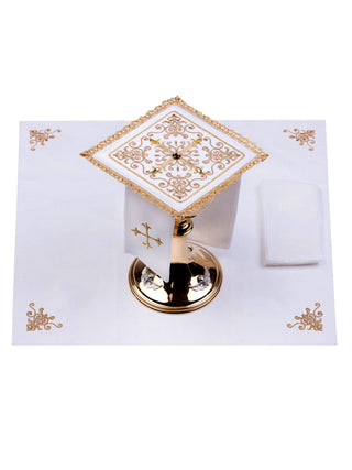 Linen chalice set with cross embroidery and gold threads