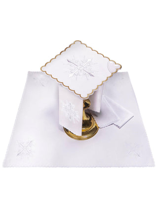 Linen chalice linens with an eucharistic motif and silver embroidery