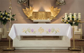 Altar cloth with purple accent and IHS embroidery, stain-resistant, polyester