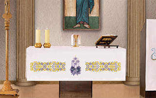 Altar Cloth with Embroidery of an Advent Wreath