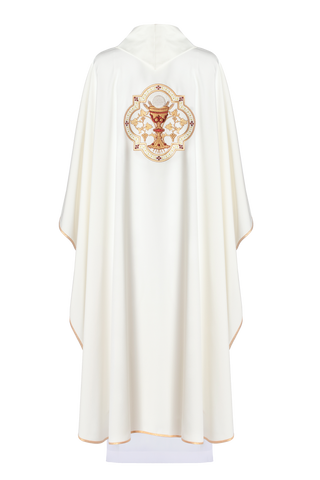 Ecru liturgical chasuble with embroidery of the Sacred Heart of Jesus and the Eucharistic Chalice