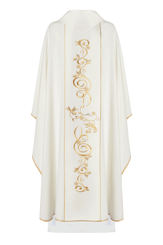 Festive chasuble with an image of the Holy Family and gold thread