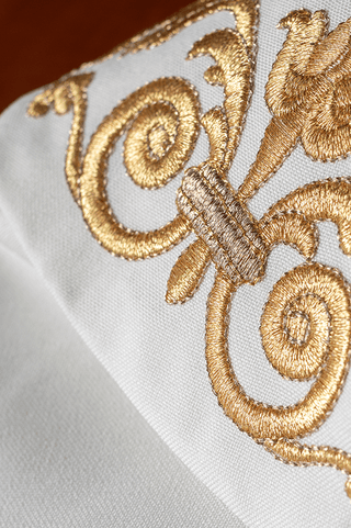 Liturgical chasuble with IHS embroidery and gold-satin finish